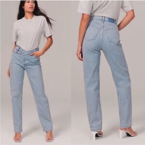 ABERCROMBIE The Dad High Rise Light Wash Asymmetrical Criss Cross Jeans, 34/18R